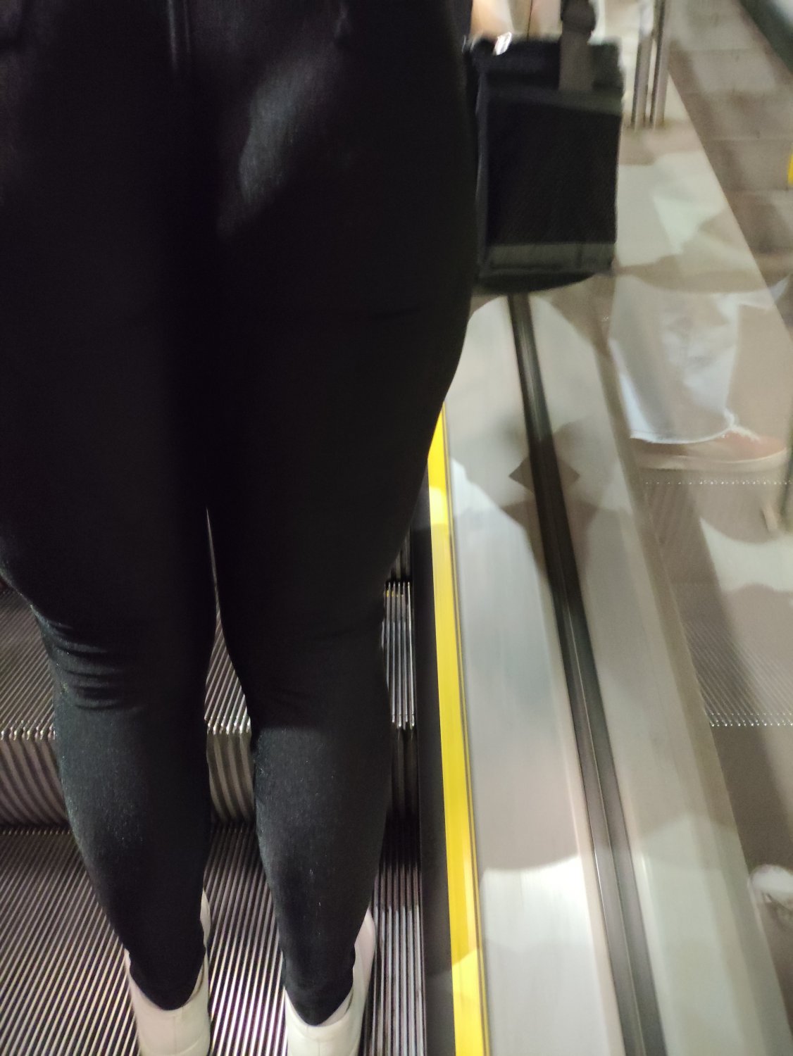 Loira Rabuda na estação #r9xcQw1l