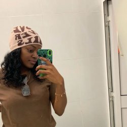 She has style, don’t you agree?