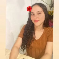 Novinha gostosa pelada