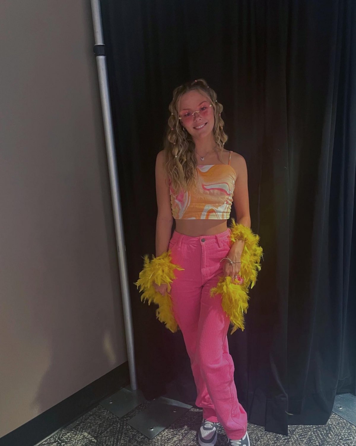 Sexy blonde college teen Michelle #S1LHm5kO