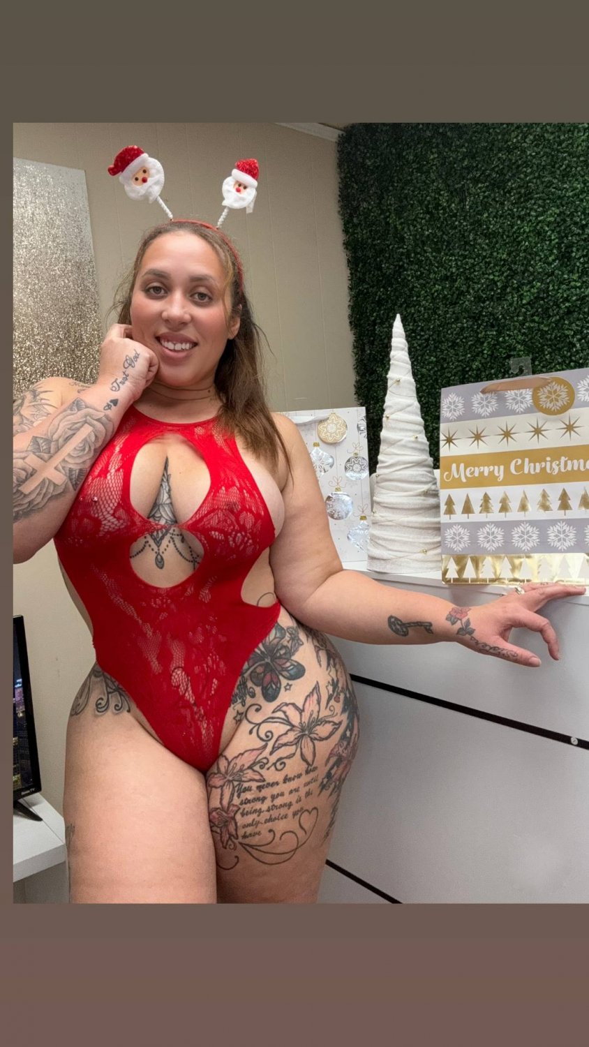 Tatted Thickie!!!!! (Da Most Featured) #sbgtInmD