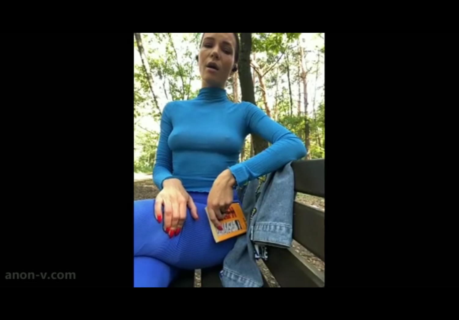 Sexy hot brunette outdoor 🥵 #sKloDdP4