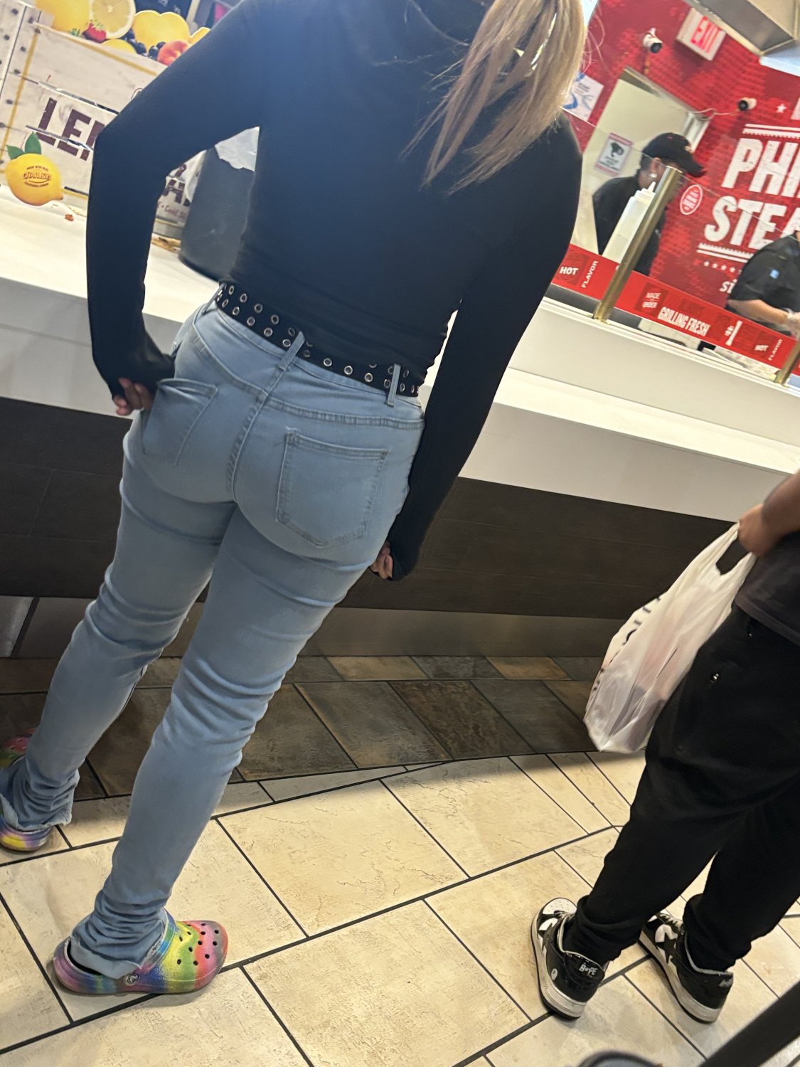 Cuffed butt in jeans #TABsLA3o