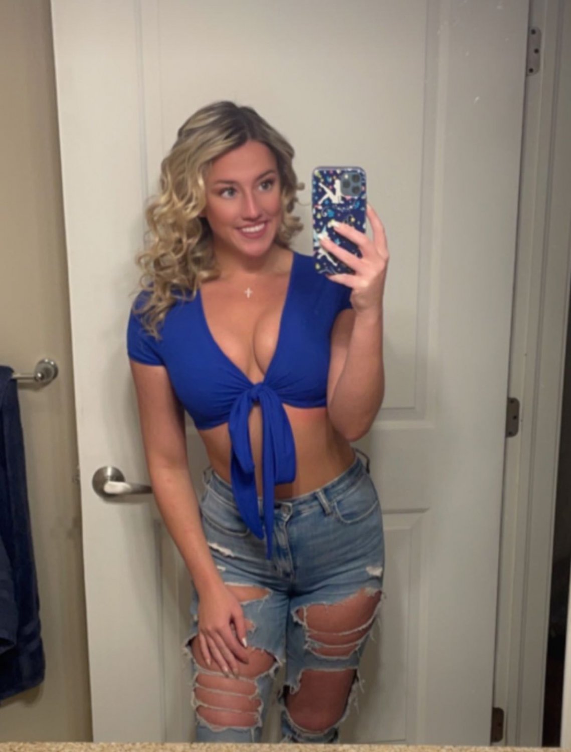 Hot dumb blonde slut #Te81j45U