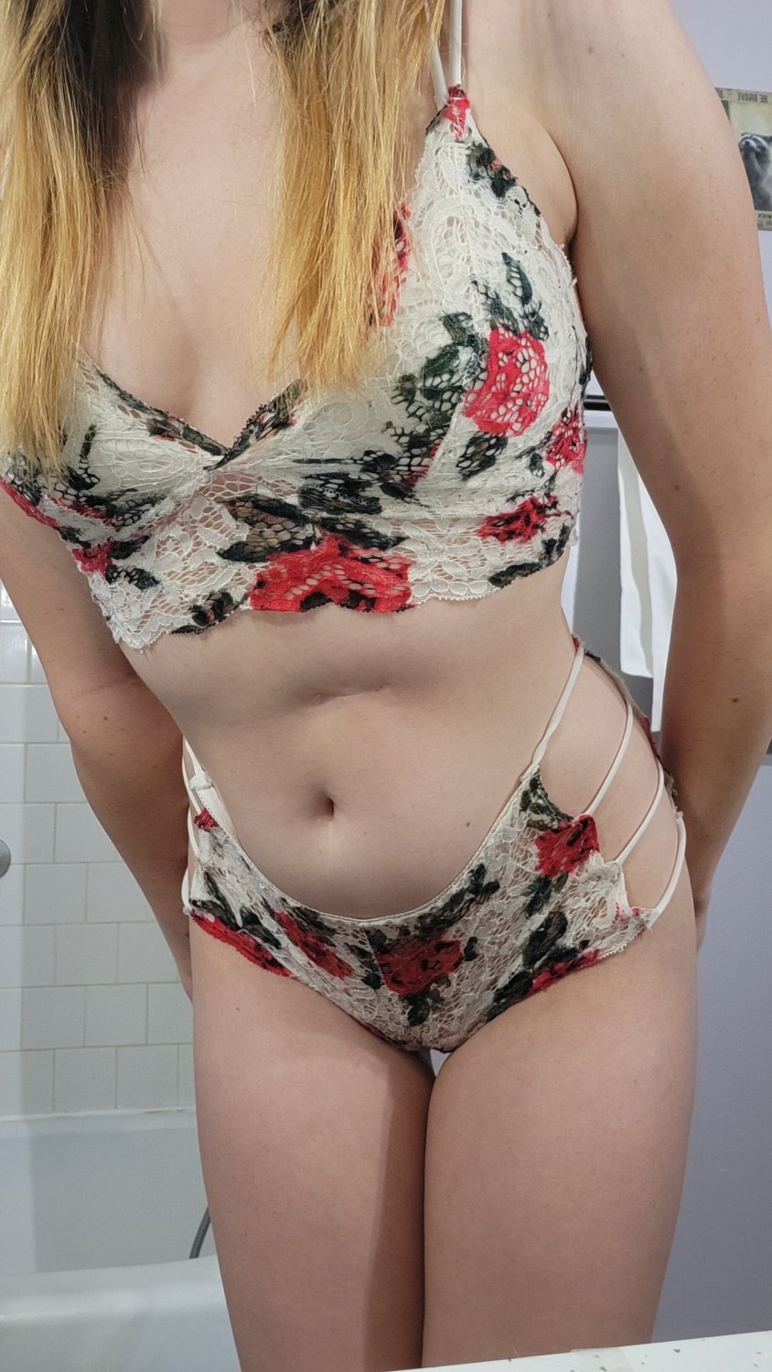 Chat Pic Slut No Name #TfODRcVB