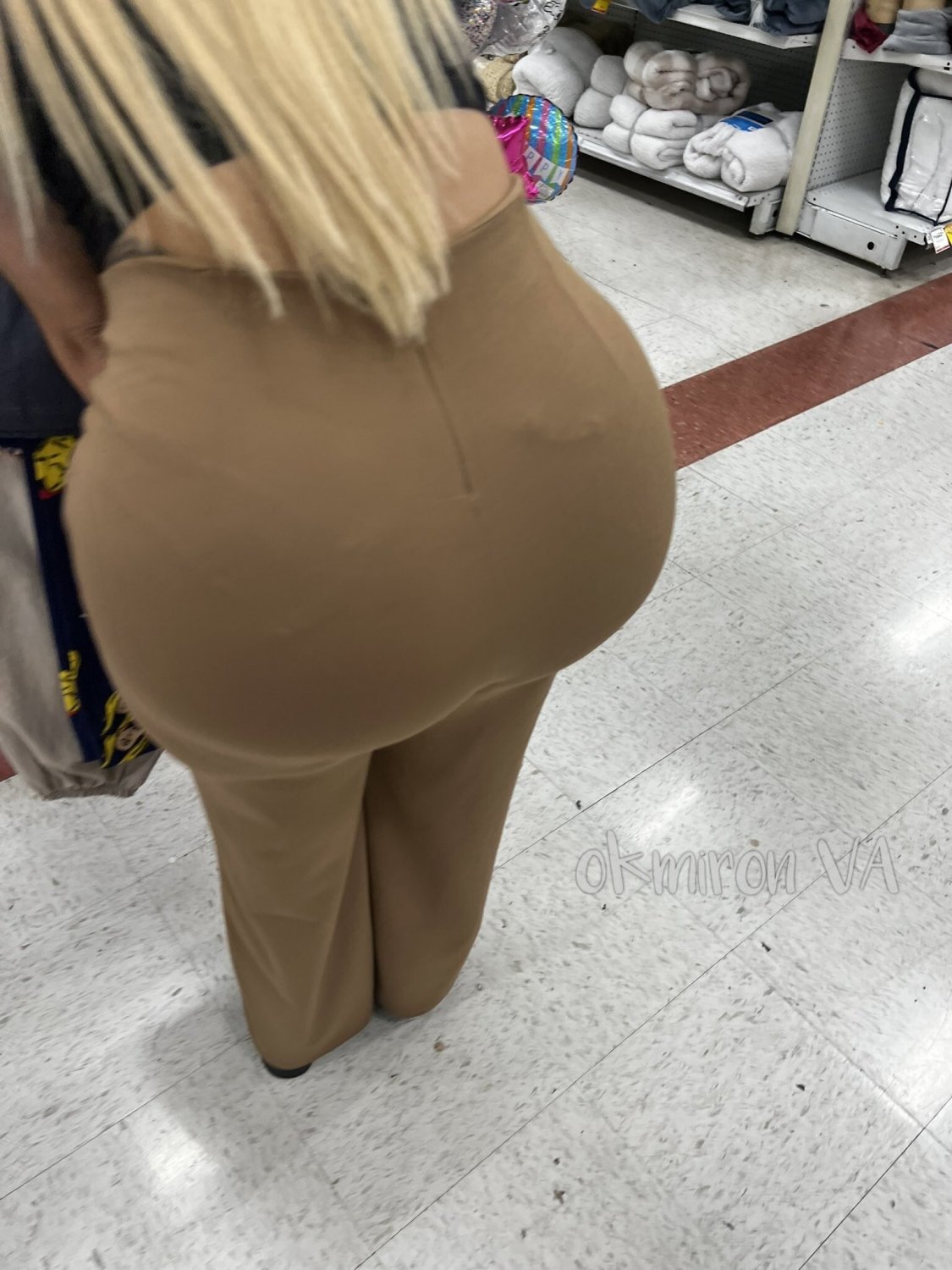 Candid Ass MILF #tGgPlfWm