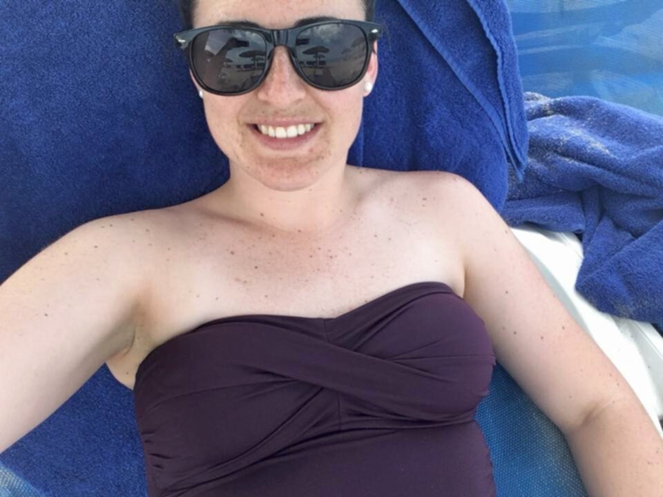 Ashley, a married 35 yo mom of two spreads #tgOCRiaI