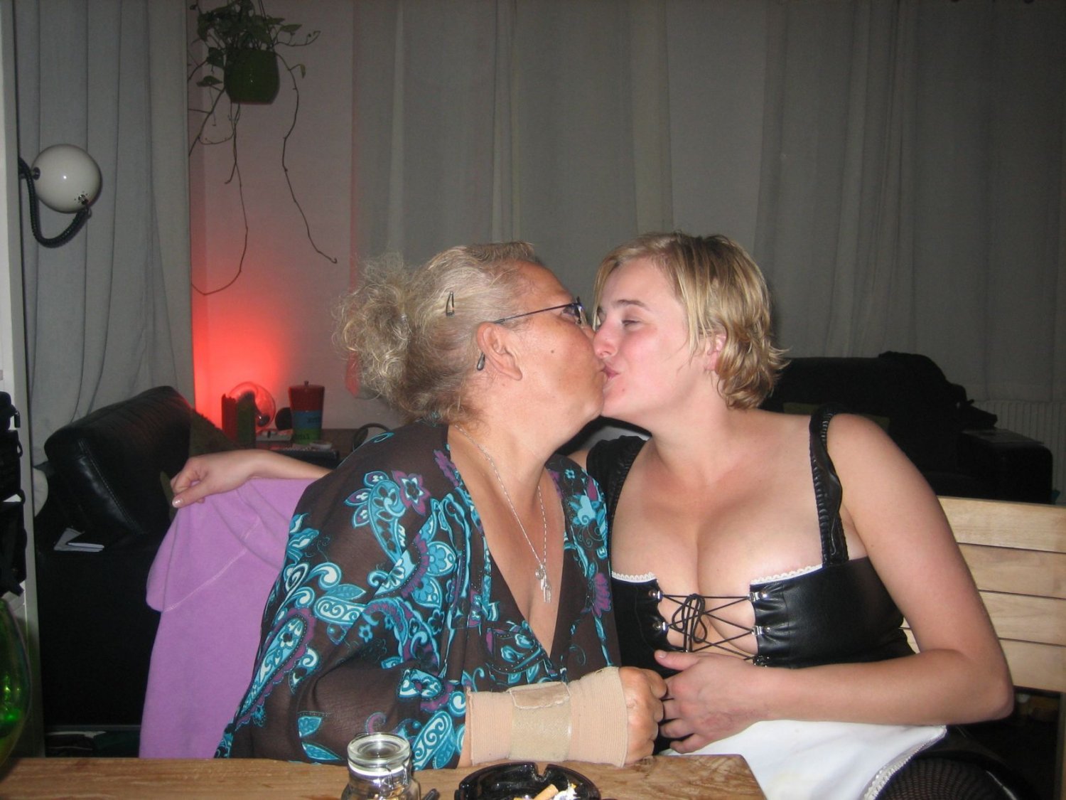 Durch Webwhore Froukje #tPMgYe1E