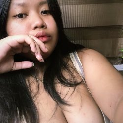 wanna trade ur gf with mine D M me