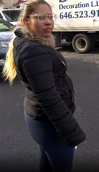 Sexy smoker creepshot exhale LATINA #U1M4ySRK