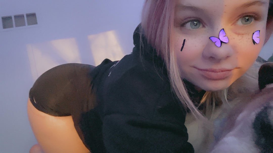 Teen gym slut loves the attention #ubI1obKq