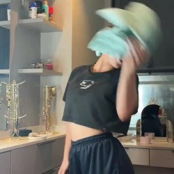 Novas video e fotos na Sofia…Sofia Espanha deliciosa