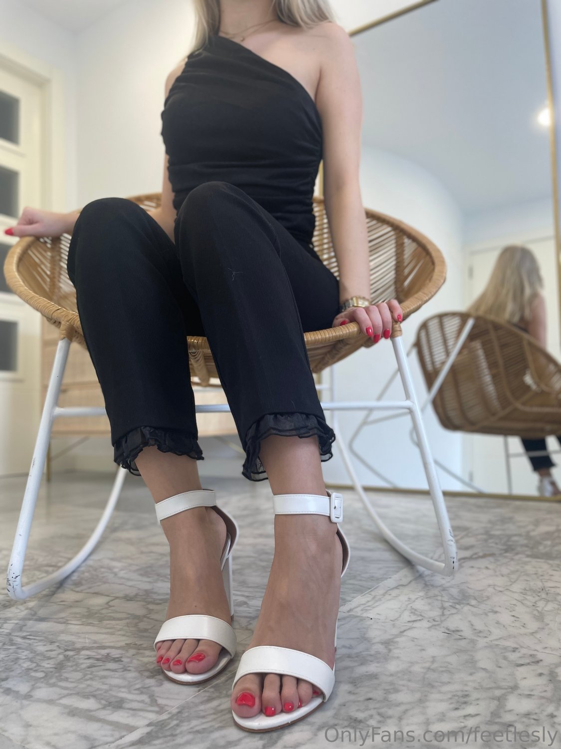 leslyfeet ❤️ #UhvRsQHT
