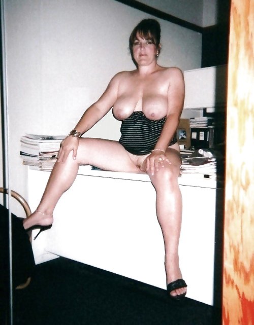 Valerie - Mature Hotwife & Milf With Generous Breasts.   (x3) #UjuyBbmq