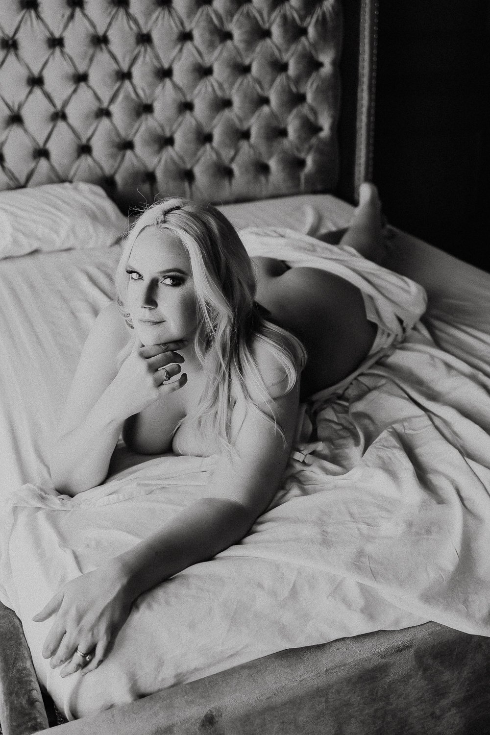 Thick blonde Boudoir #utbRIMPg