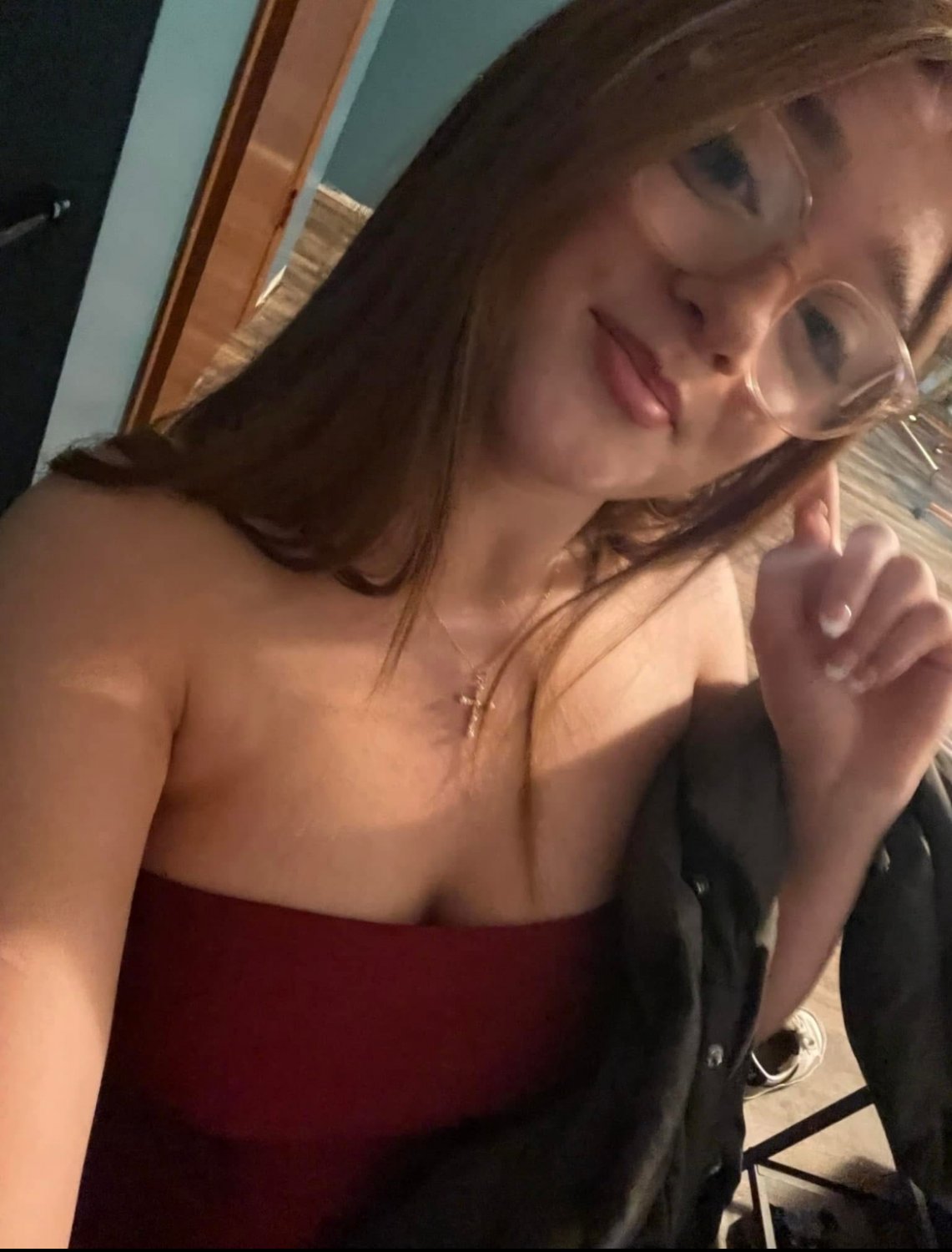 Cover Kaylee in spit and cum kik kayleeo443 #UXIIgjgW