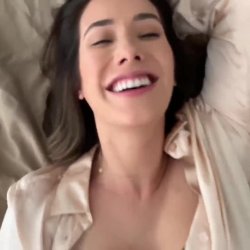 Brunette milf gets a nice surprise creampie