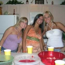 WS Potty Hotties 2011-09-07 (perfect example of how blondes have more fun)