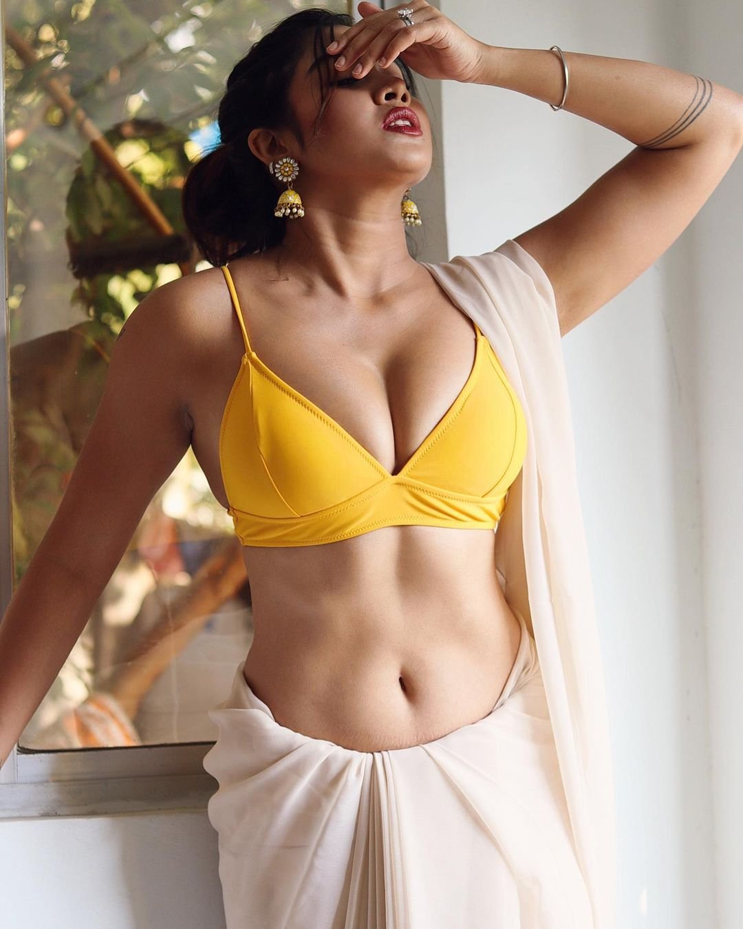 Indian Instagram girl Sofia Ansari's topless pic and cleavage videos part 1 #vepnXU3p