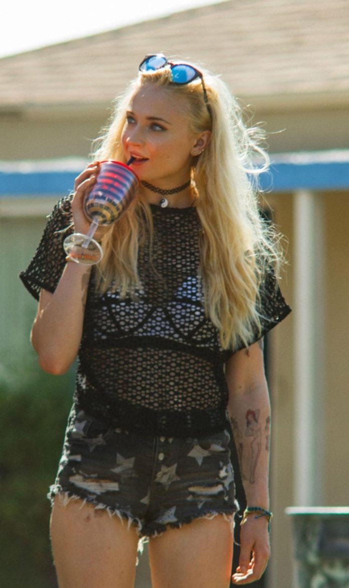 Sophie Turner  #VNvFwQW0
