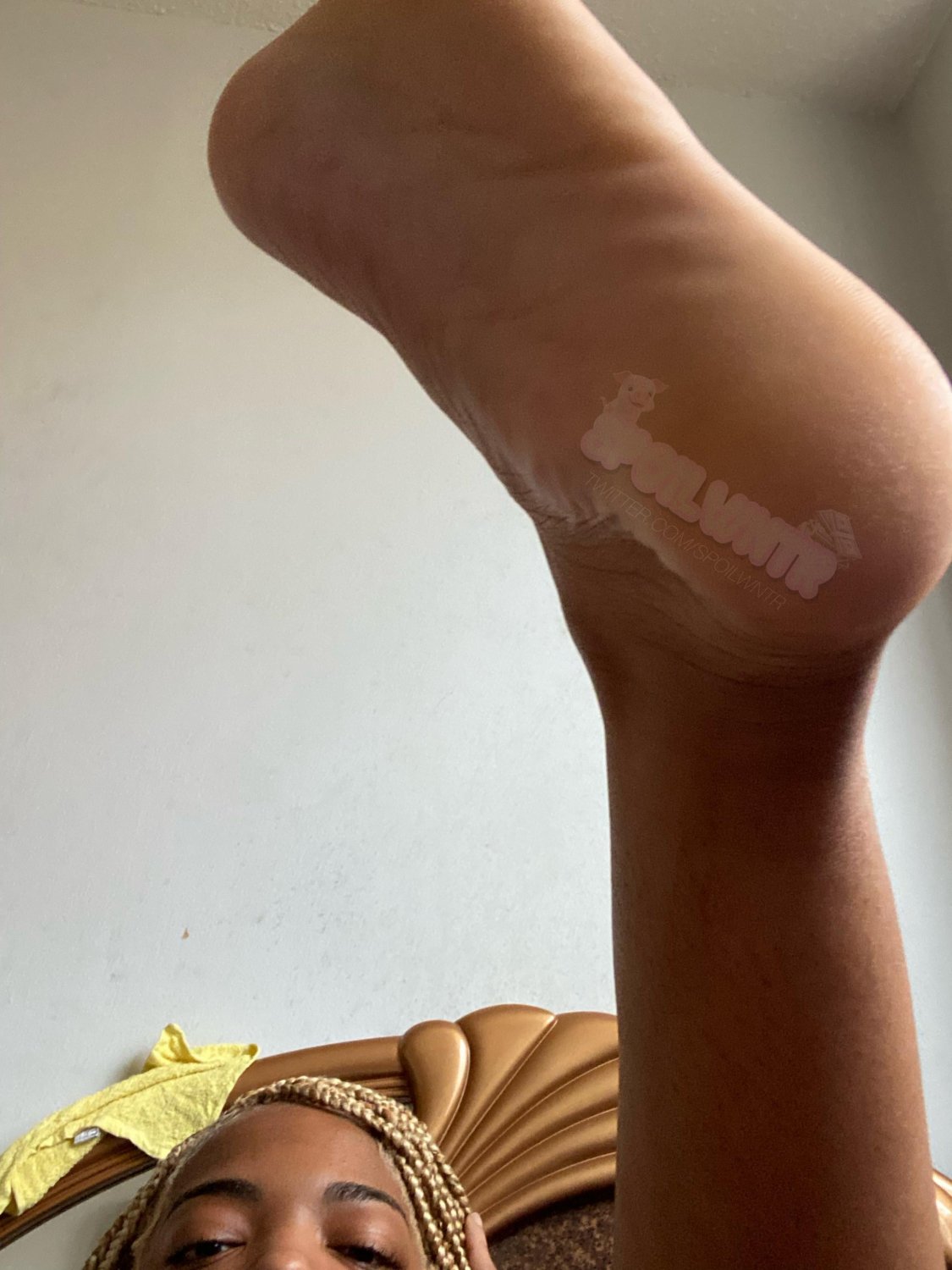 big girl's feet #VowdH0BM