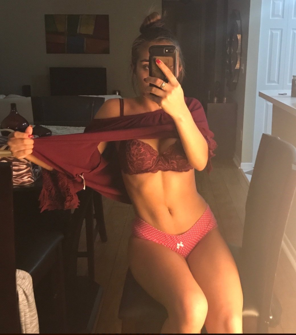 Brunette Fan Has A Fat Pussy & Tight Asshole!!!🥵😈 #Vv1Wk07z