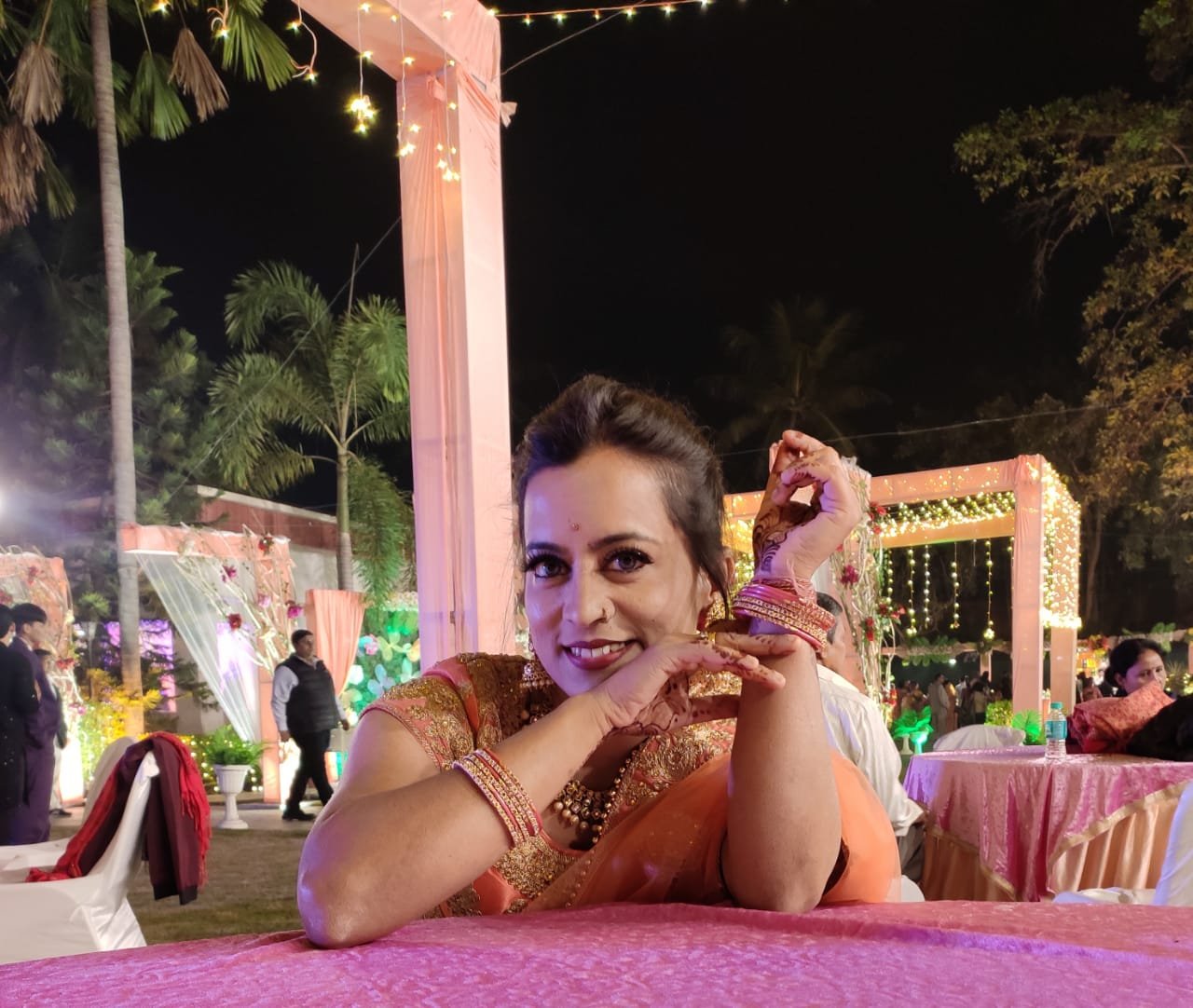 Beautiful Indian Devotee Women #vZ01GlFI