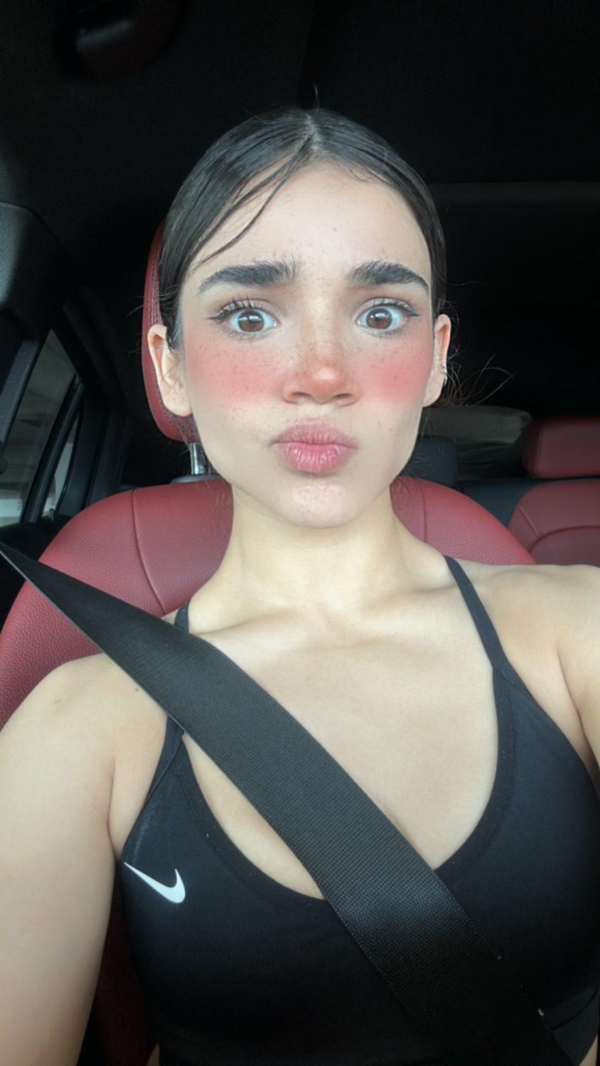 Alana Flores (2) #wpf7aFTX