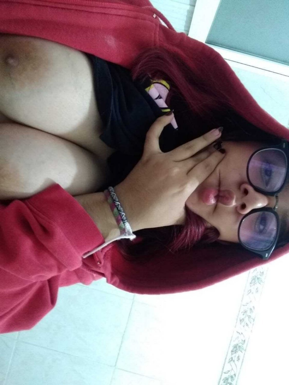 Novinha peituda vazada #wWzqwr40