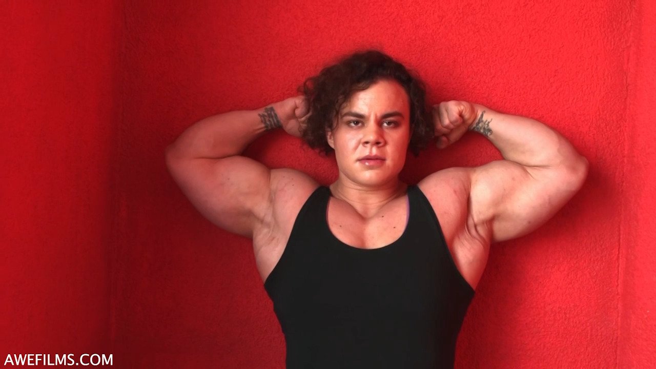 Mrs Korableva, muscle armpits and the strong scent of bodybuilding #xDF4rxlz