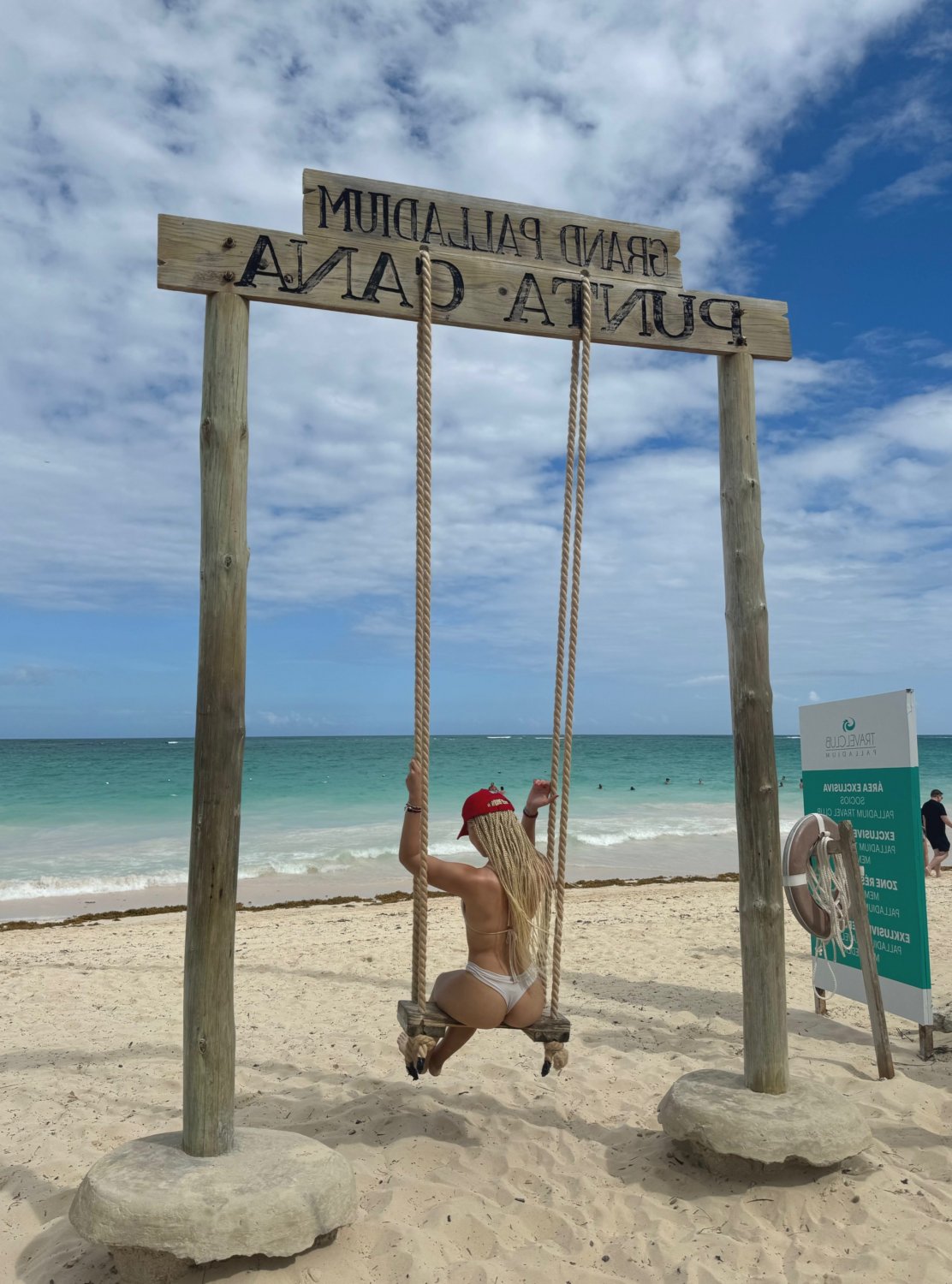 Just a goddess out here enjoying here life #xEoZd2X4
