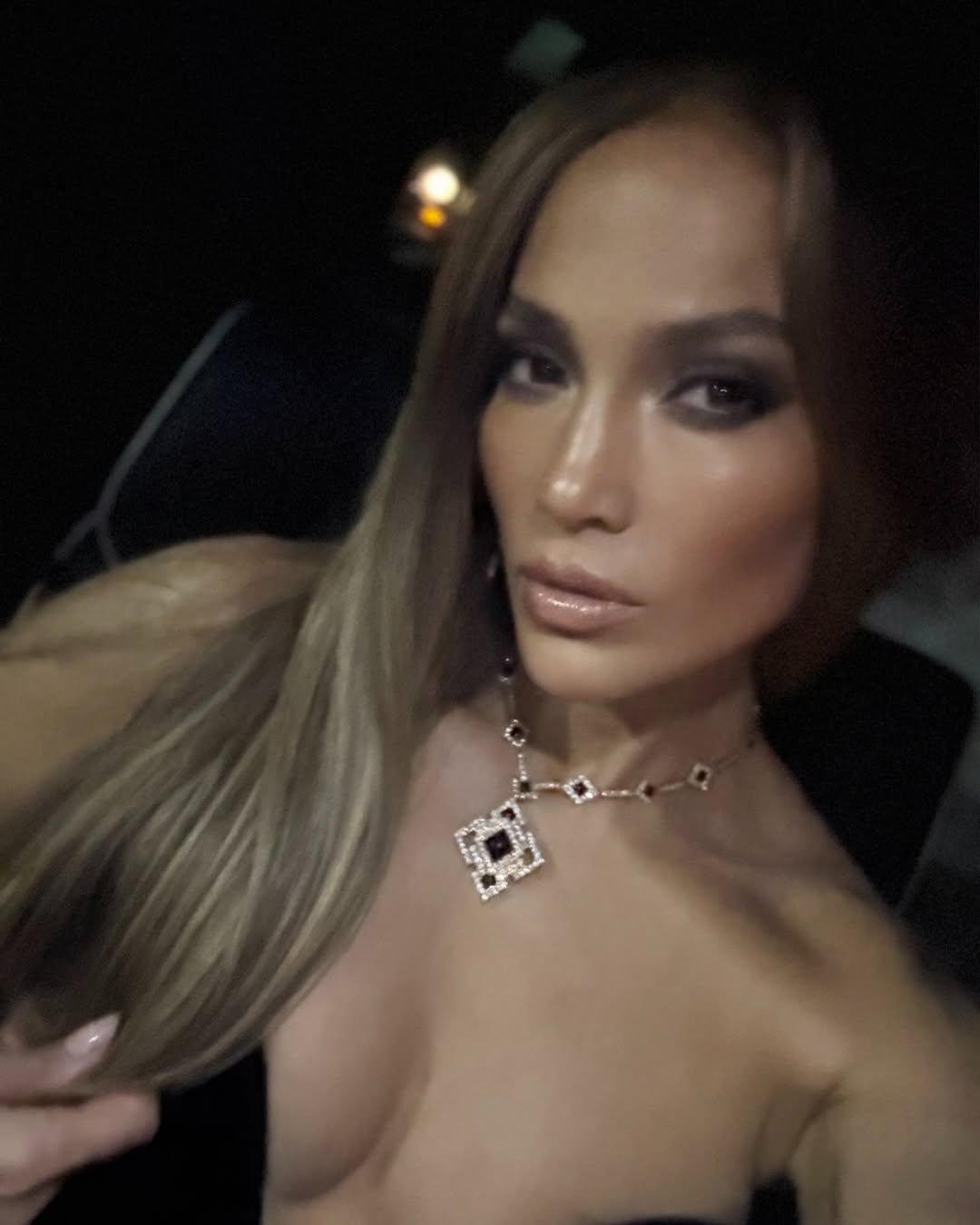 J.Lo , beautiful face...gorgeous #XkuGtx7A