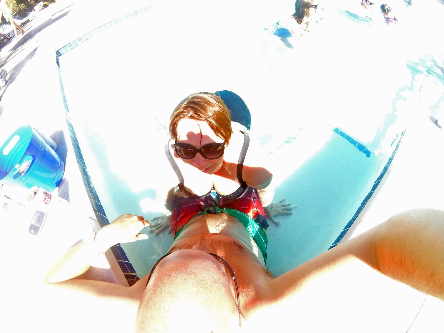 Can't beleive Sharon did this at the MGM pool in Vegas #xrxTt7oI
