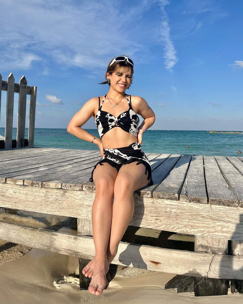 Alana Flores (1) #Y0k5bUfZ