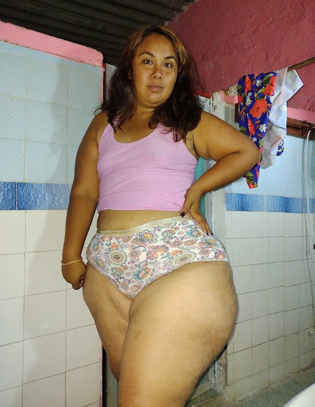 Mais dessa rabuda gostosa do peitinho pequeno #y466oQgw