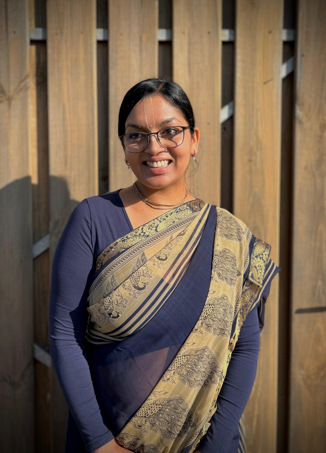 Beautiful Indian Devotee Women #Y83k88mR