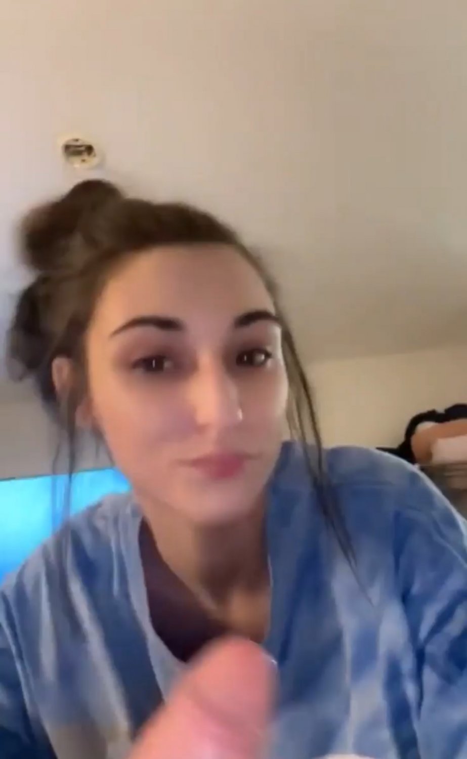 Gf gives me head on the bed #y9hsuCDb
