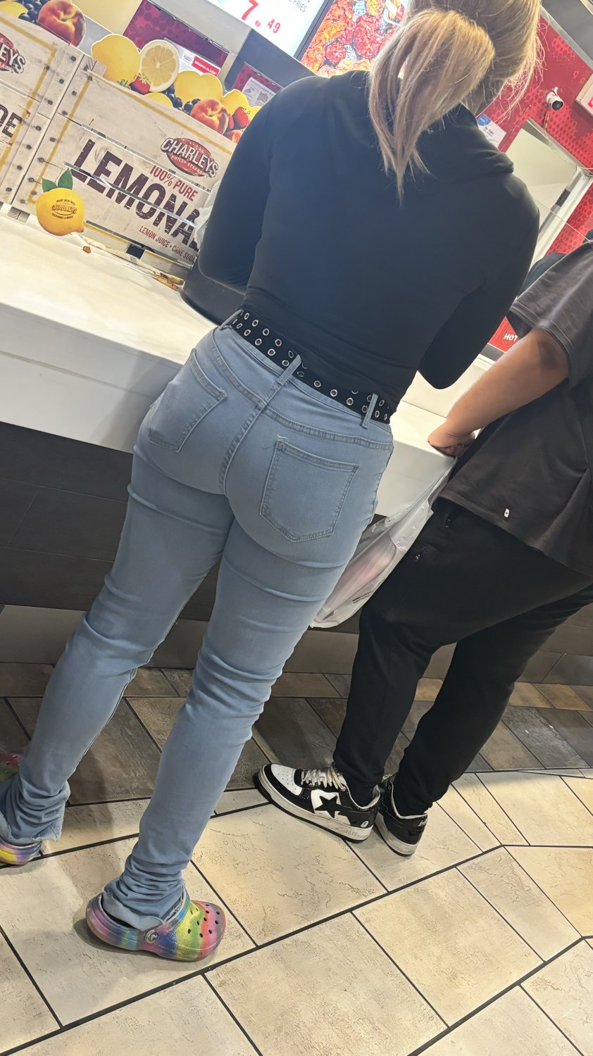 Cuffed butt in jeans #yaygfrmC