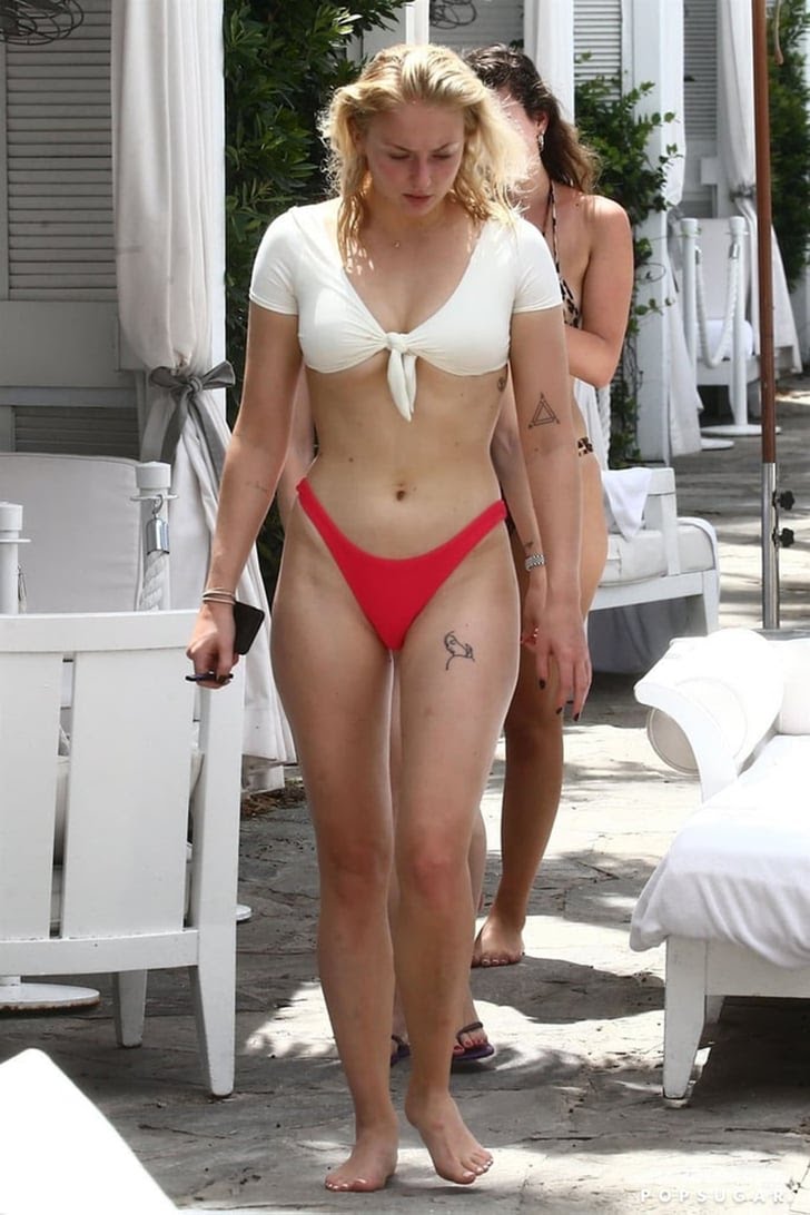Sophie Turner  #yHH51H87