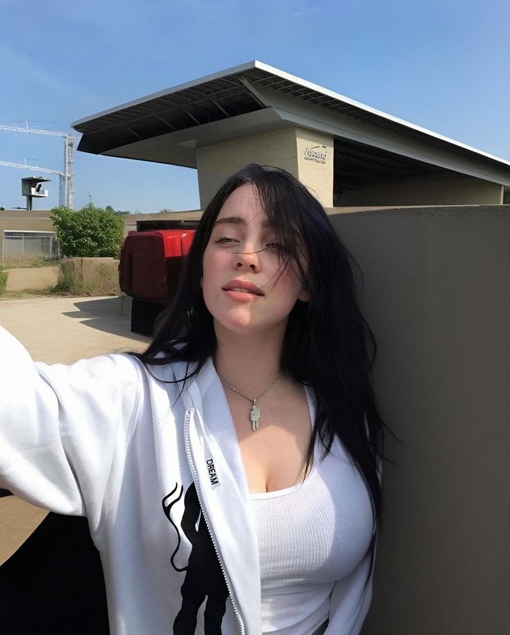 Billie Eilish...beautiful , very sexy #ykTfMqd8
