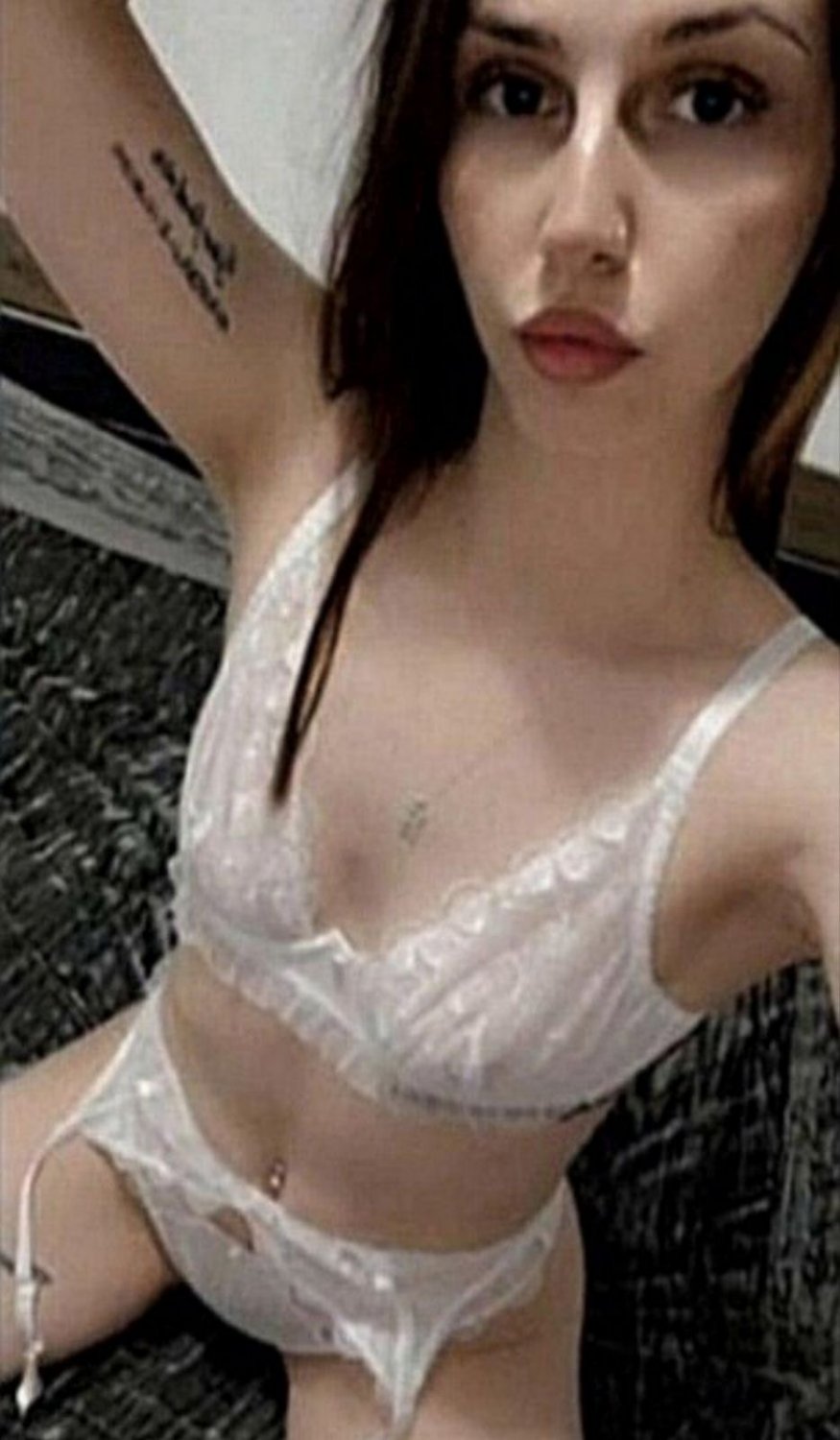 Lingerie slut Jodie handed over Kik Appexasian for same treatment #YuA3dTik