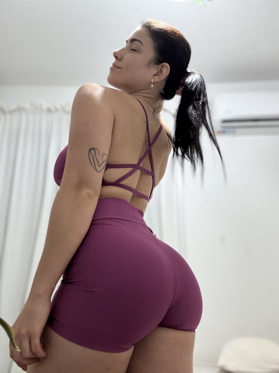 I'm gonna train my ass on your face today #YyTqliTF