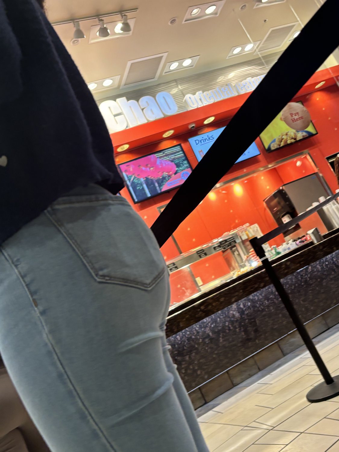 Cuffed butt in jeans #yZWd3cnf