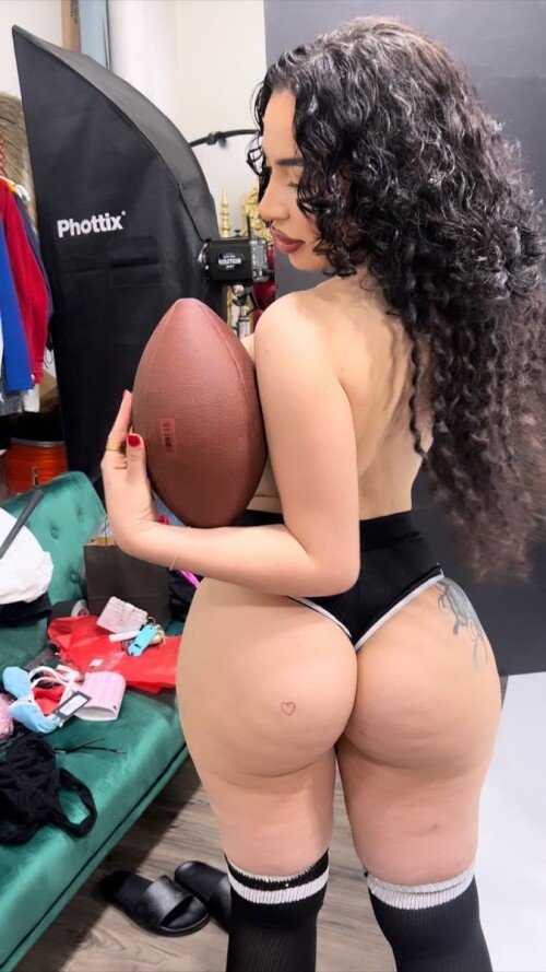 Azula Thick Latina #zBpbH1c1