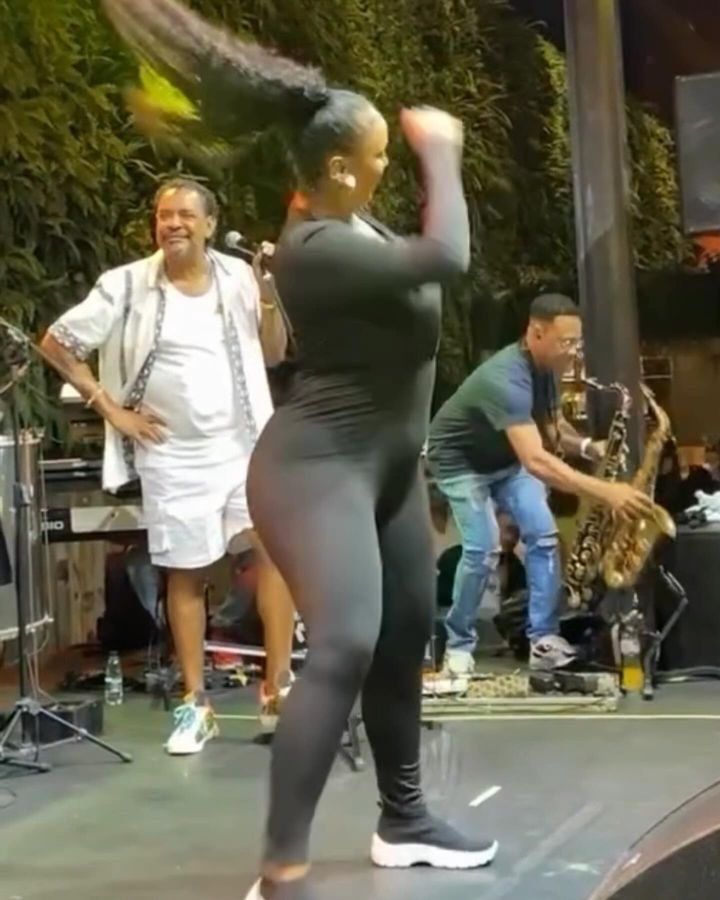 ROSIANE PINHEIRO BUCETUDA GOSTOSA 🤤🤤 #ZMg8TnrU