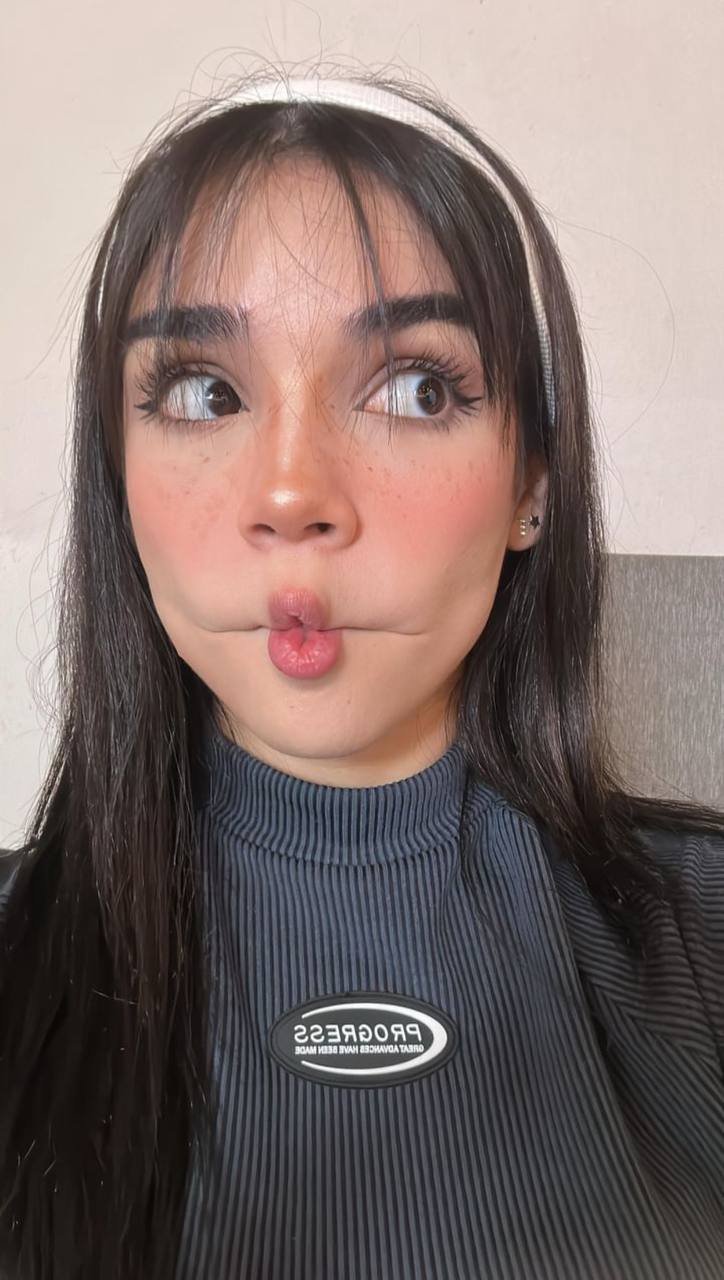 Alana Flores (2) #ZNqEdykJ