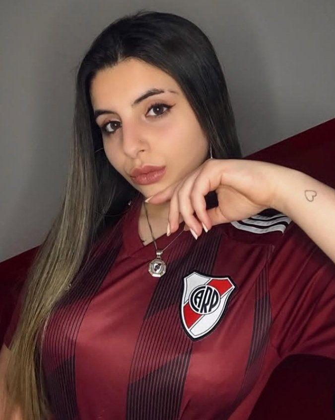 02yvziwl Tanaapasquale / Whitehen9 🇦🇷🤤 #02YVZIWL