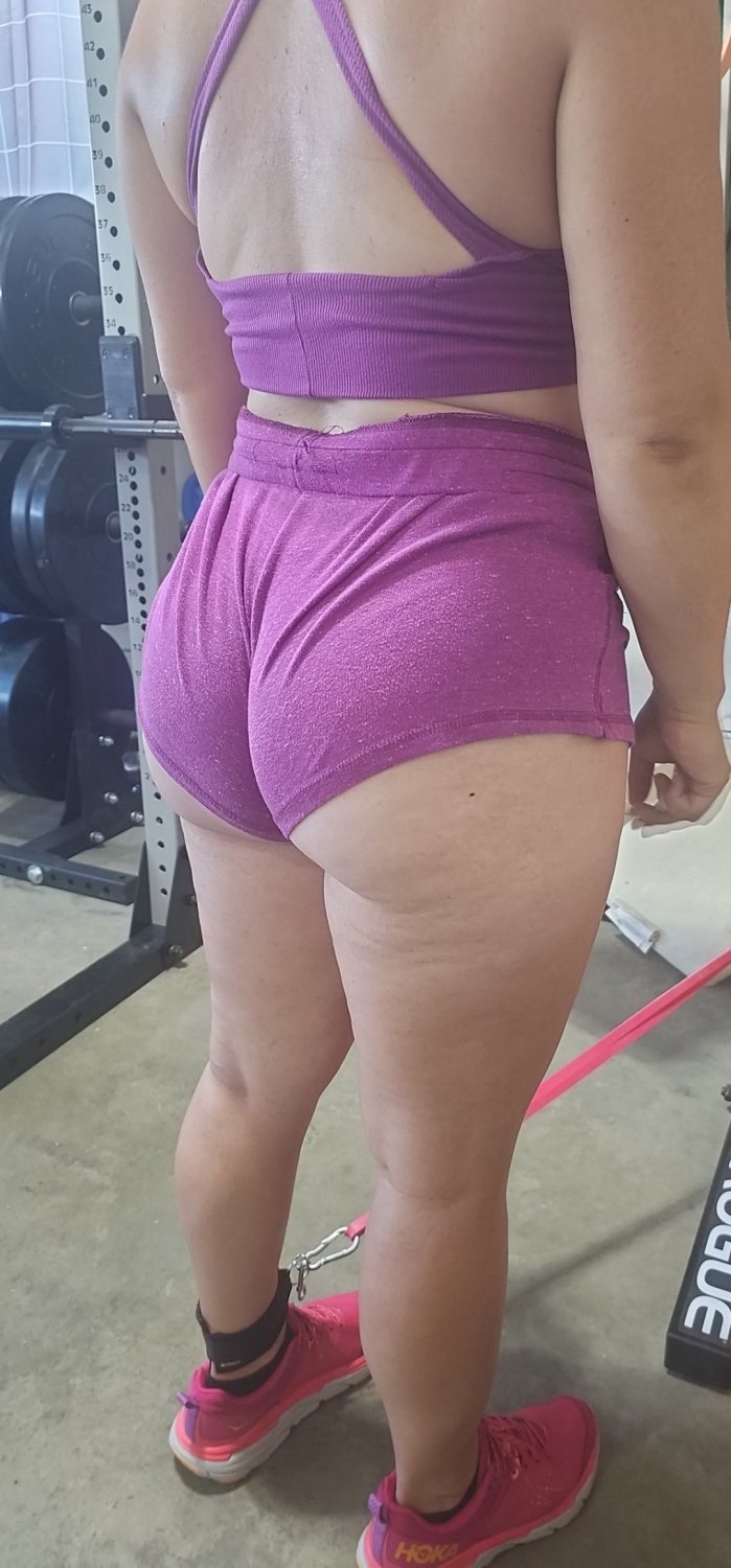 Gym Pawg #03c2a72B
