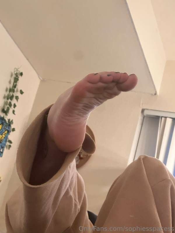 Tiktoker's soles #06n9JUCF