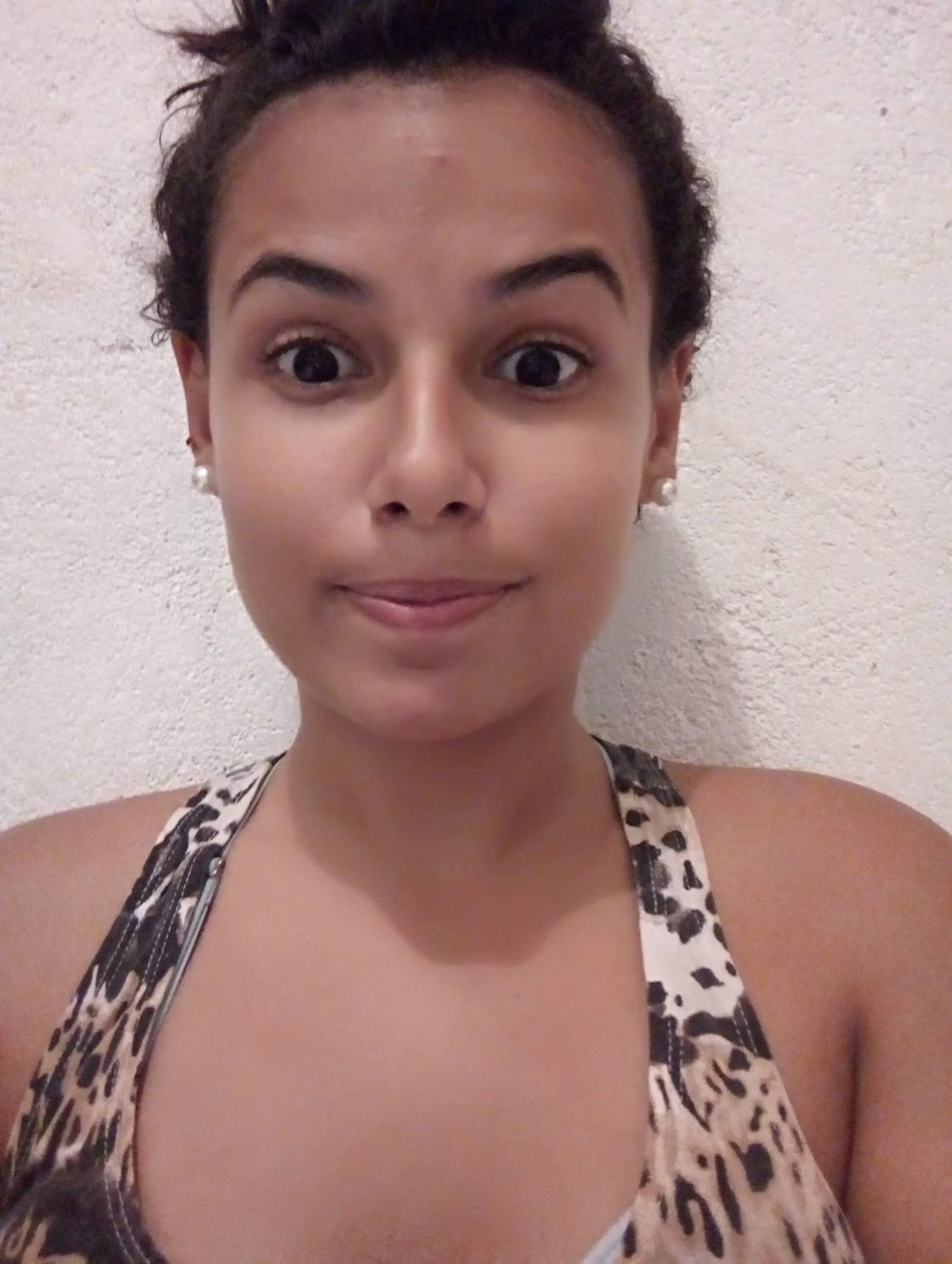 Ana morena sensualizando #0CwmAHQN